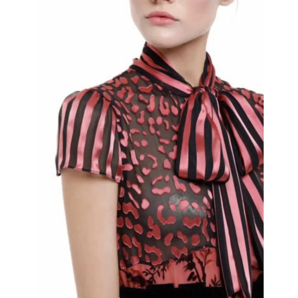 🎀SOLD🎀Alice + Olivia Jeannie Pink Stripe Leopard Neck Bow Blouse - Picture 5 of 10